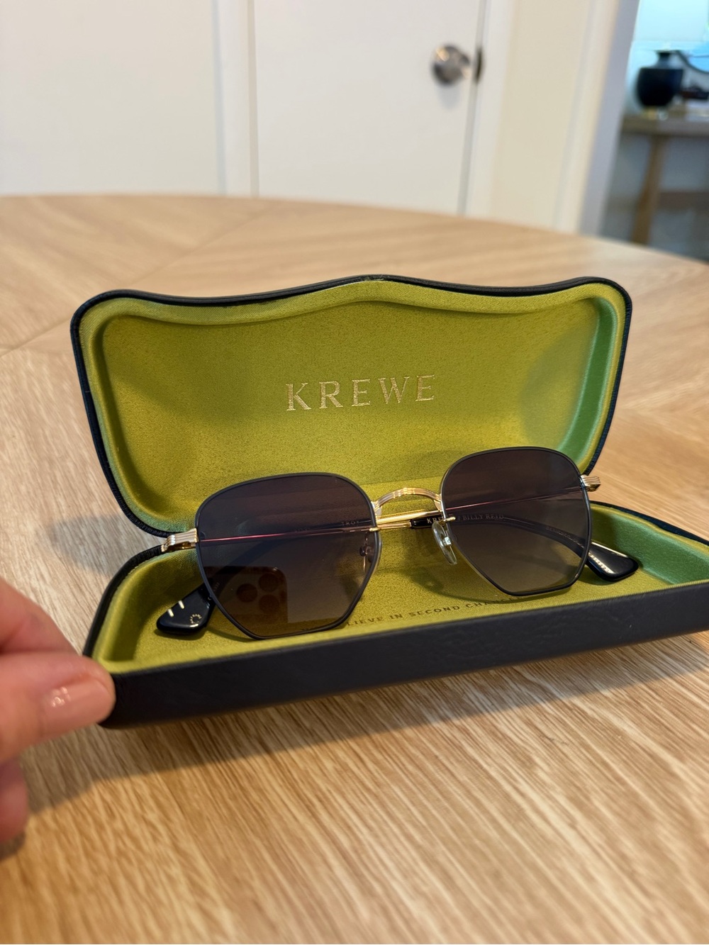 KREWE Troy Unisex Sunglasses Gold Metal Brown Gradient Lenses w/ Case
